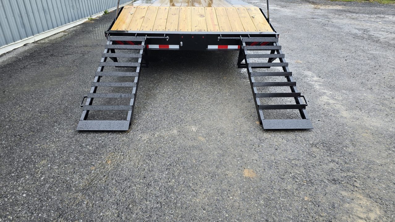 New Quality Trailers General Duty Gooseneck / 24' / 14000 GVWR