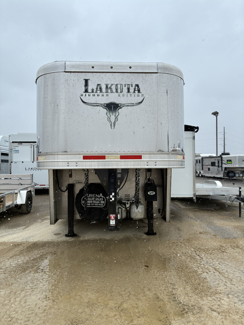 Used 2018 Lakota BI8319SROK 3H 19'LQ with Outside Entertainment Horse Trailer