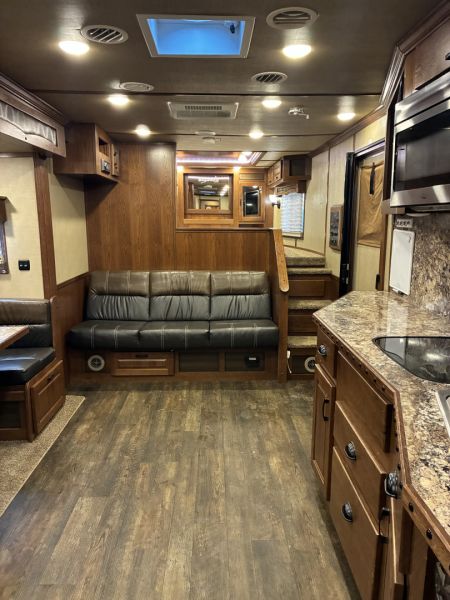 Used 2018 Lakota BI8319SROK 3H 19'LQ with Outside Entertainment Horse Trailer