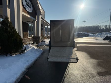 New Pace American 6′ X 10′ + V-NOSE ENCLOSED CARGO TRAILER WITH RAMP DOOR 2.9K
