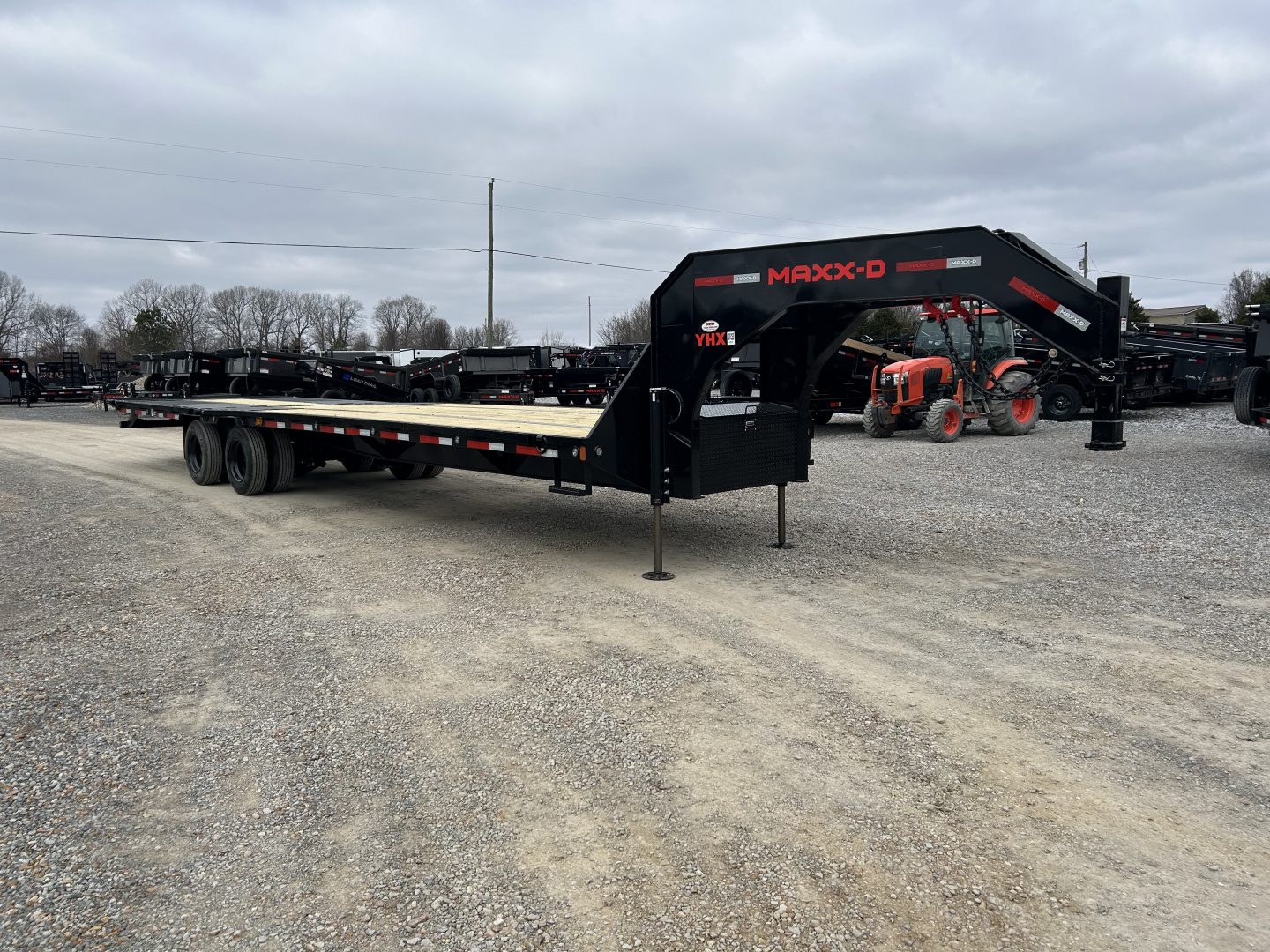 New 2026 MAXXD Hydraulic Dovetail Gooseneck Trailer | 102" x 34' | 40K GVWR