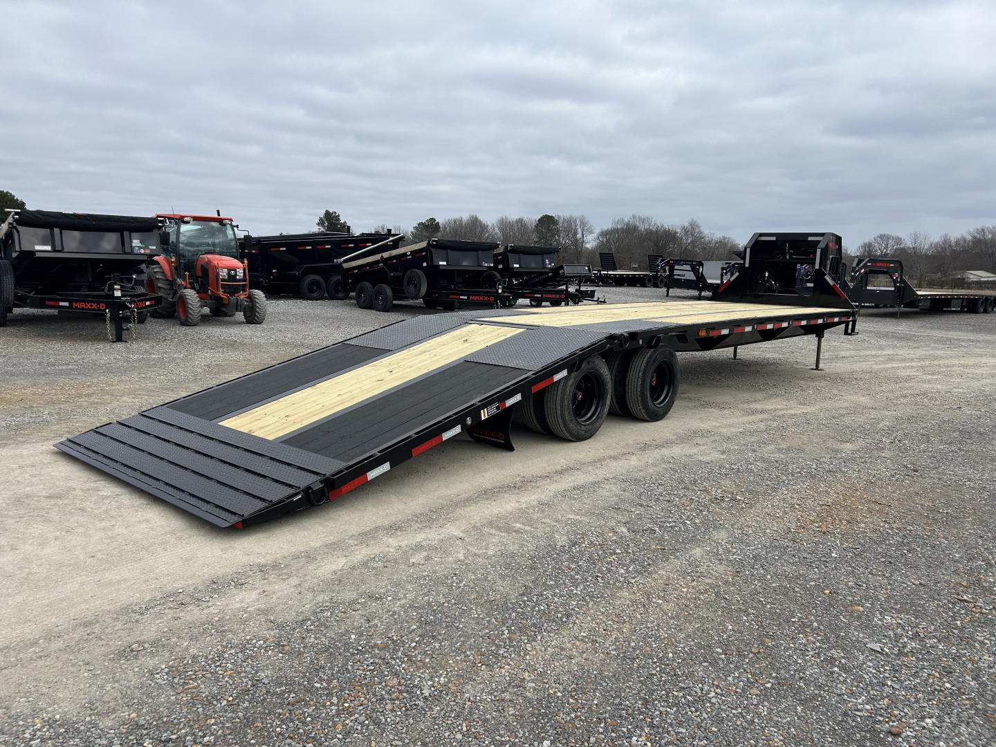 New 2026 MAXXD Hydraulic Dovetail Gooseneck Trailer | 102" x 34' | 40K GVWR