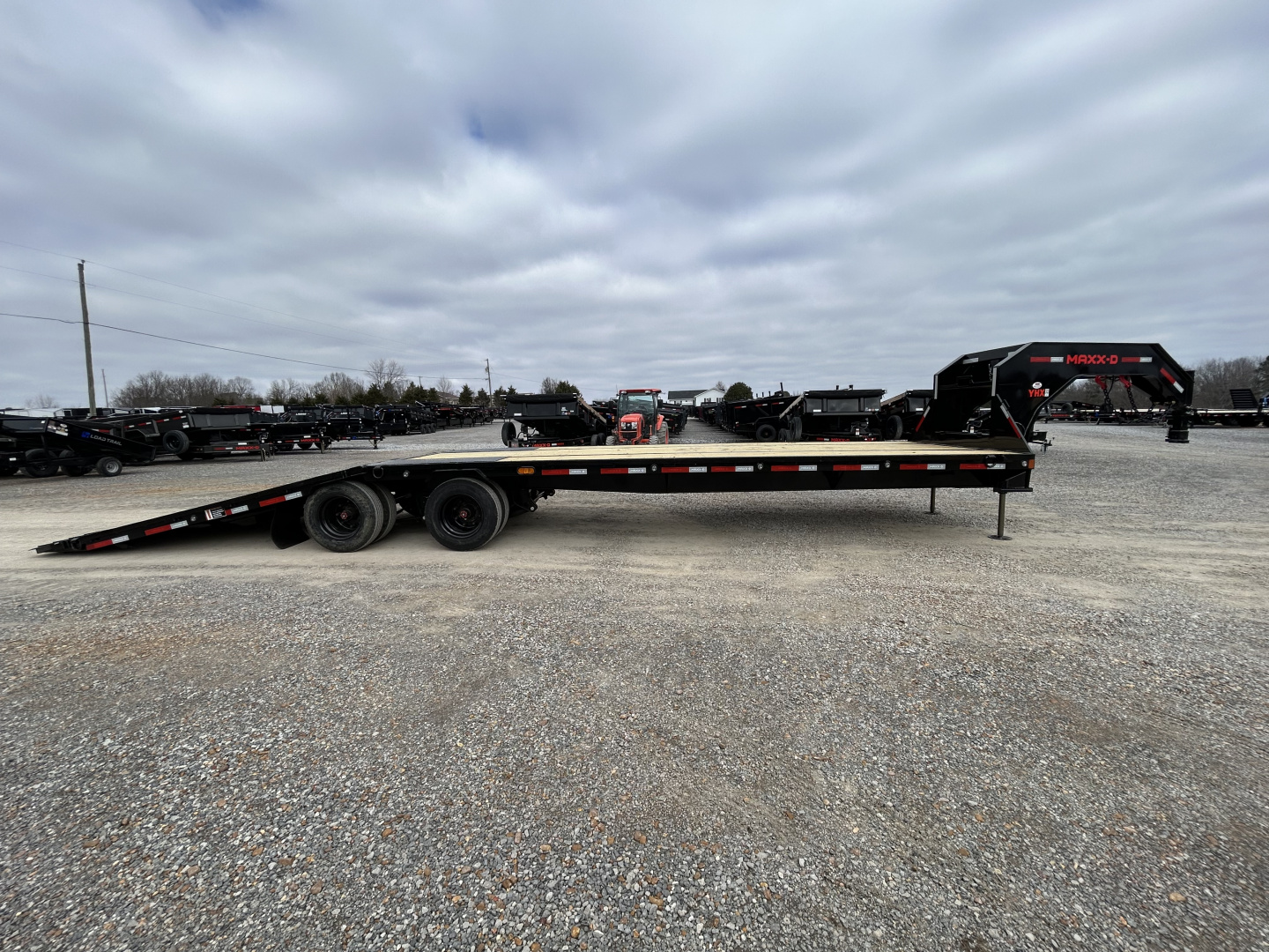 New 2026 MAXXD Hydraulic Dovetail Gooseneck Trailer | 102" x 34' | 40K GVWR