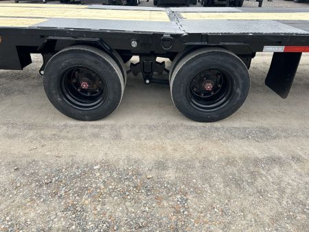 New 2026 MAXXD Hydraulic Dovetail Gooseneck Trailer | 102" x 34' | 40K GVWR