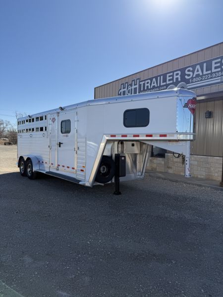 Used 2026 Hart Trailer LARIAT Horse Trailer