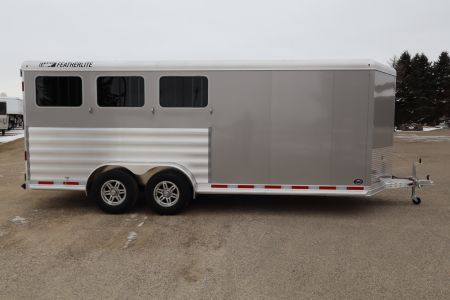 New 2026 Featherlite Trailers 9400 3 Horse Horse Trailer