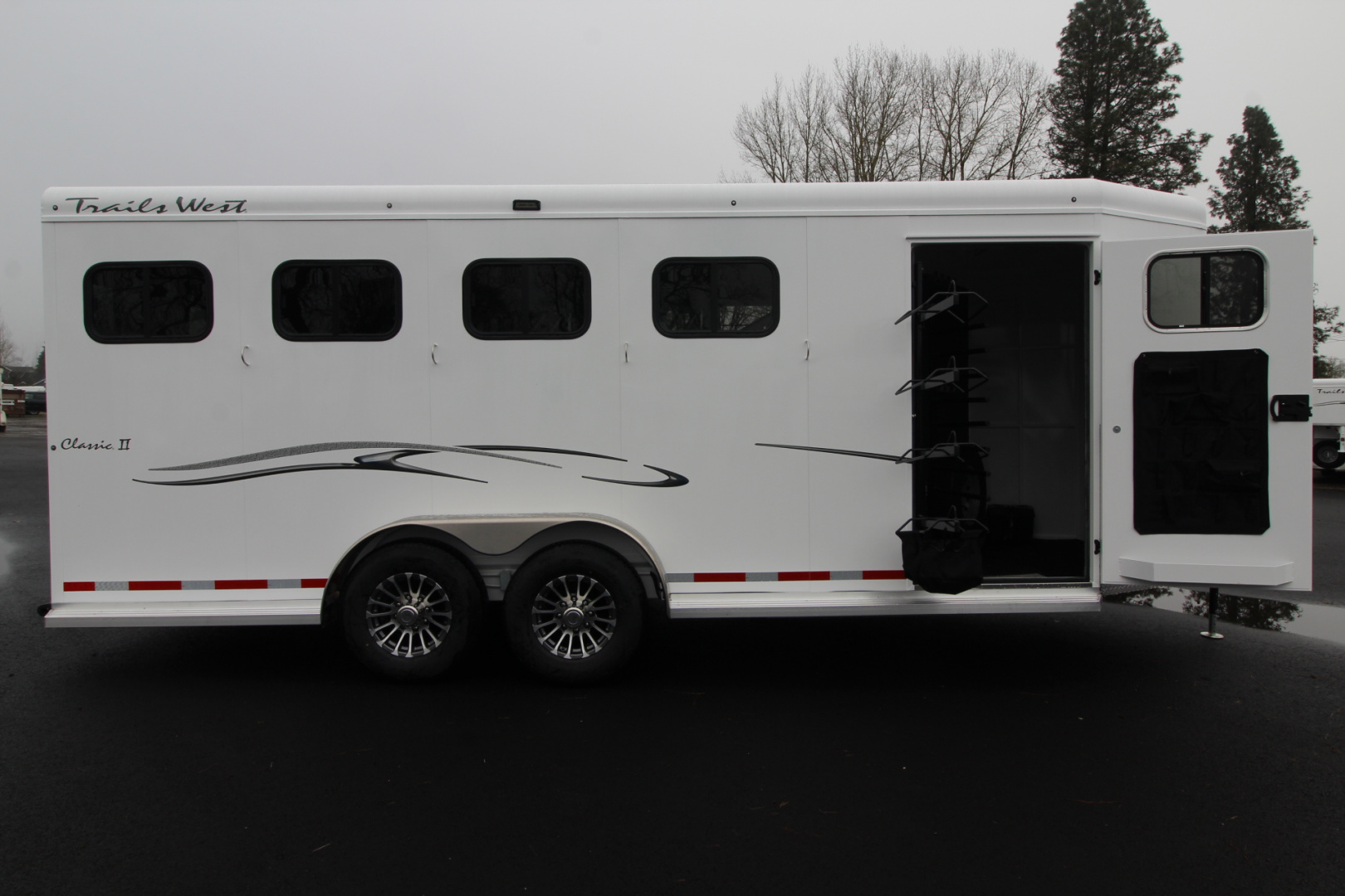 New 2026 Trails West Classic II 4 Horse Extra Tall Trailer - Escape Door - Lined and Insulated