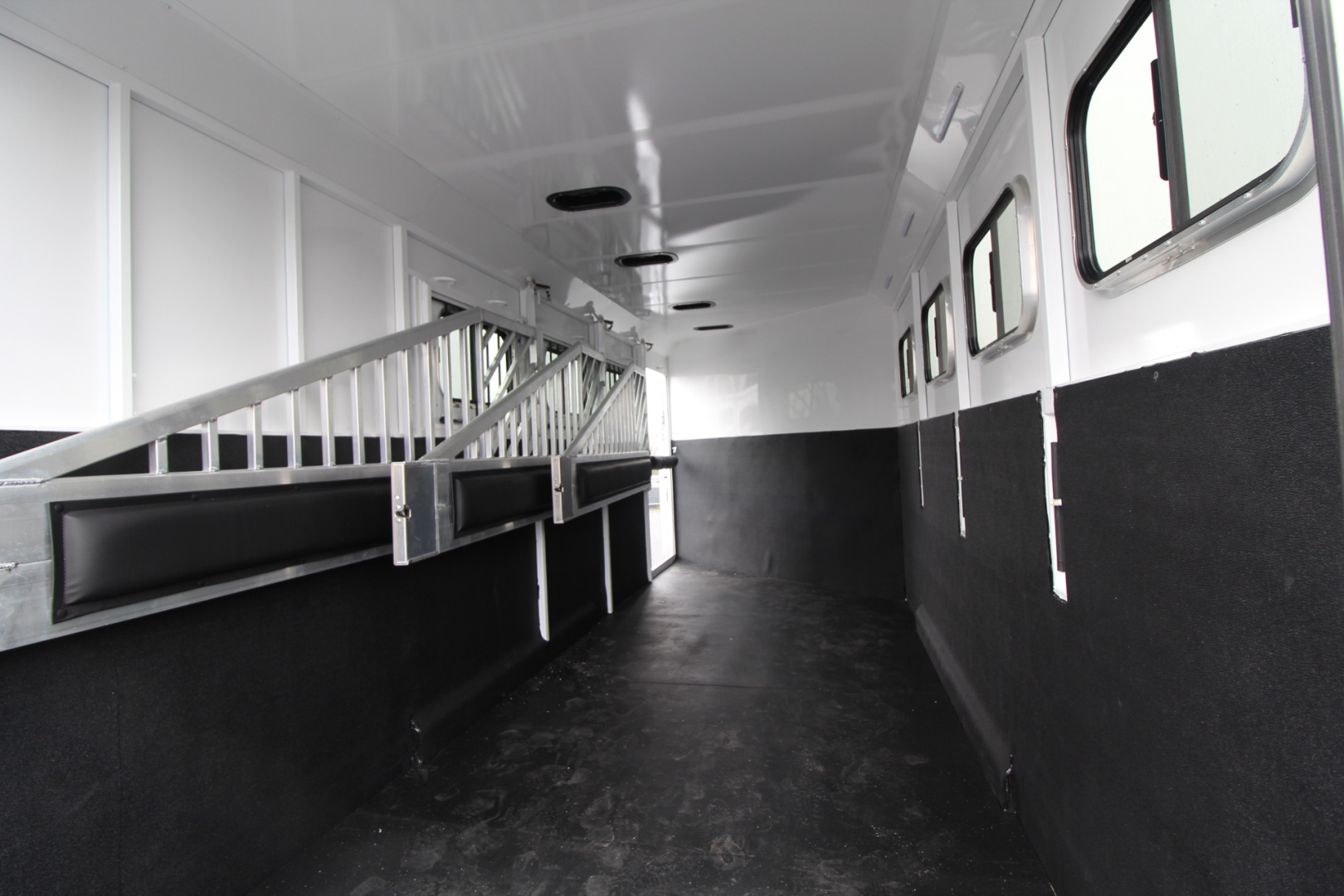 New 2026 Trails West Classic II 4 Horse Extra Tall Trailer - Escape Door - Lined and Insulated