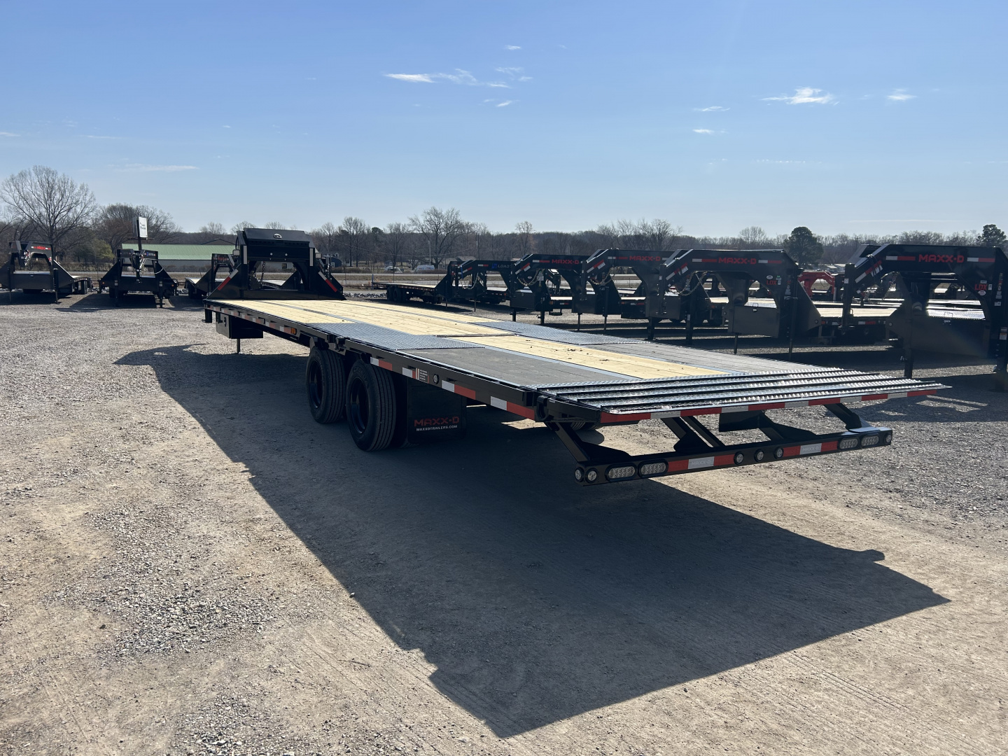 New 2026 MAXXD Hydraulic Dovetail Gooseneck Trailer | 102" x 36' | 40K GVWR