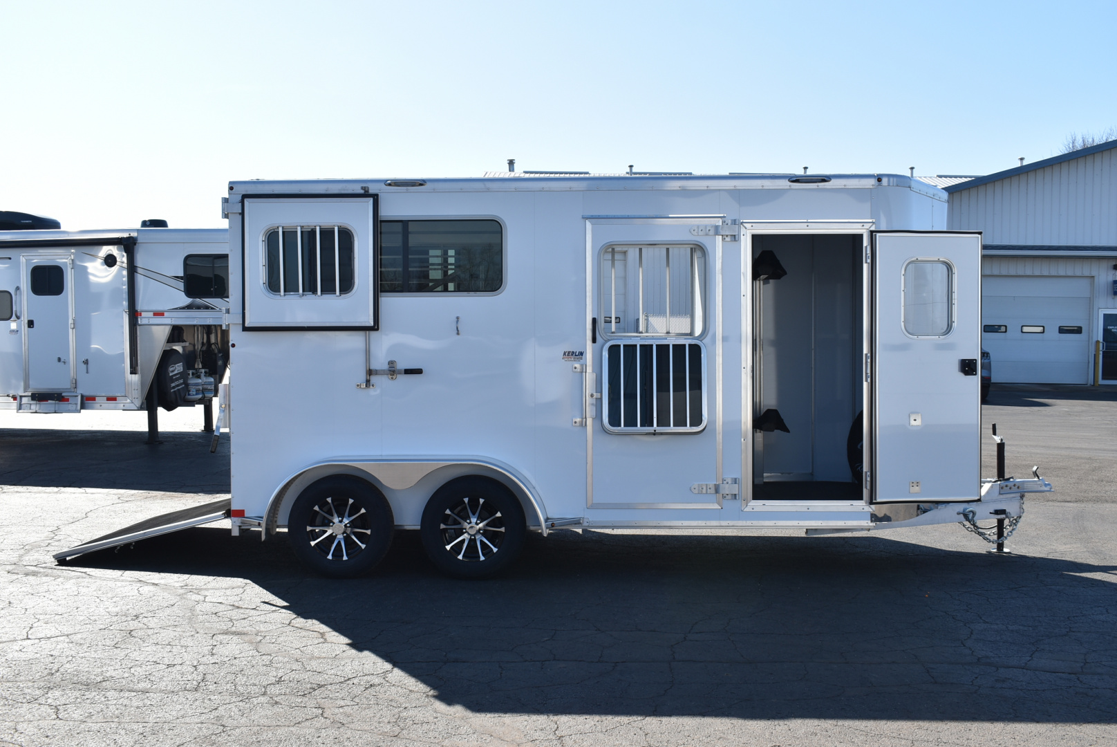 New 2027 Kiefer Manufacturing KRS straight 2H/BP Horse Trailer