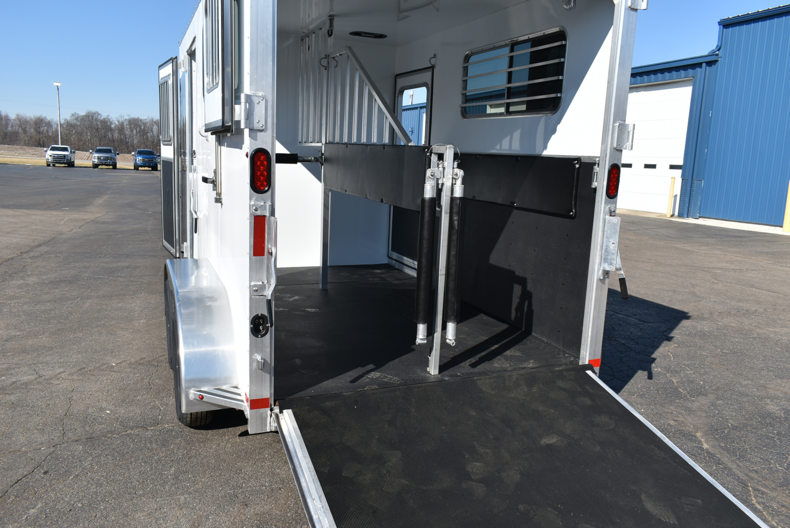 New 2027 Kiefer Manufacturing KRS straight 2H/BP Horse Trailer