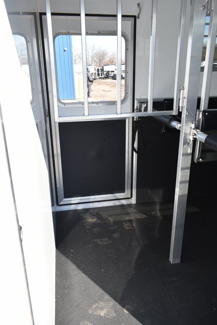 New 2027 Kiefer Manufacturing KRS straight 2H/BP Horse Trailer