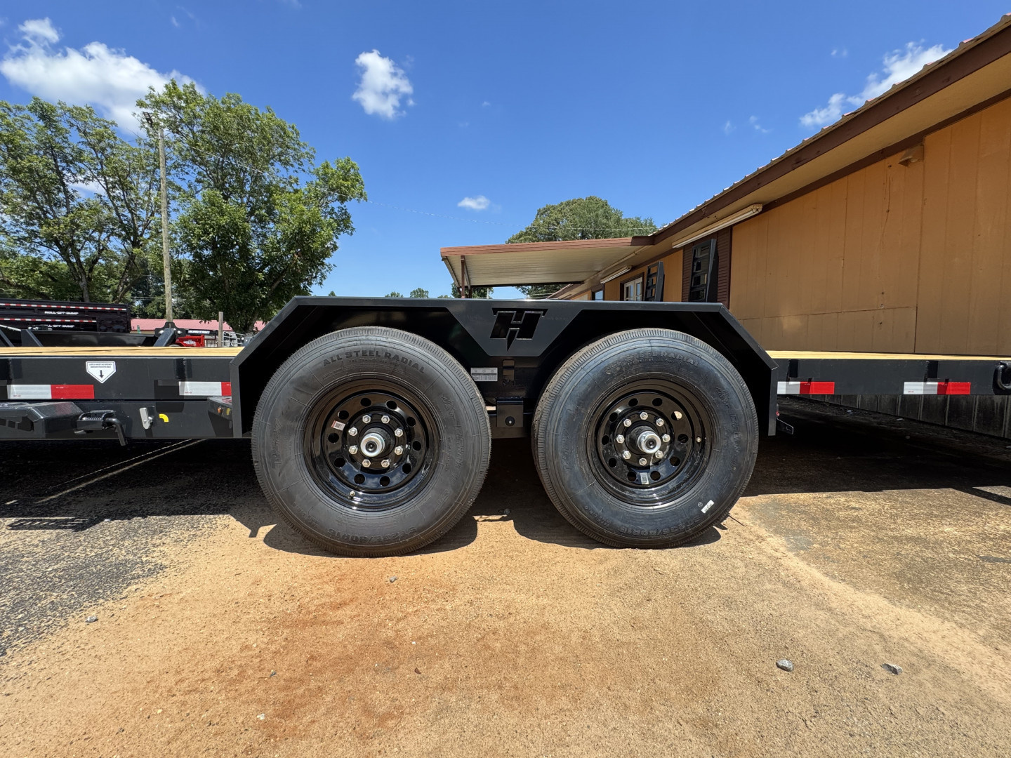 2026 Hillcrest Trailers photo 4
