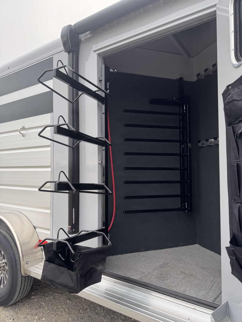 New 2026 Trails West SANTE FE 12' LIVING QUARTER Horse Trailer