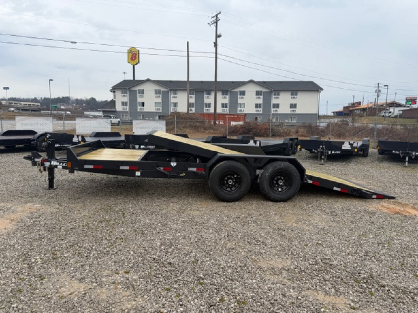New Hillcrest Equipment 16+4 14k Tilt