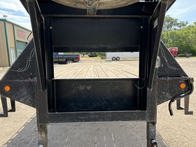 Used 2005 PJ Flatbed Trailer 28'