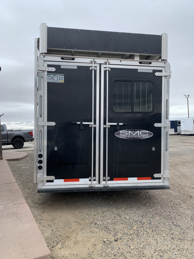 Used 2022 SMC SL8412SR Horse Trailer