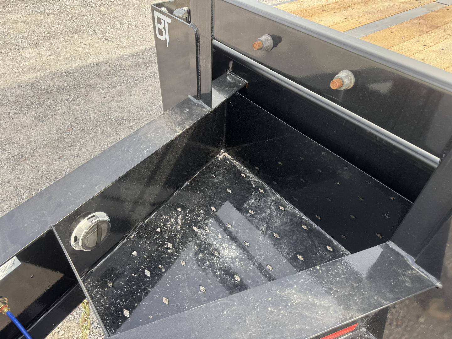 New 2027 Behnke 102"x27' 20 TON Pintle Hitch Tag Trailer *AIR RAMPS*