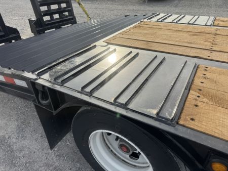 New 2027 Behnke 102"x27' 20 TON Pintle Hitch Tag Trailer *AIR RAMPS*