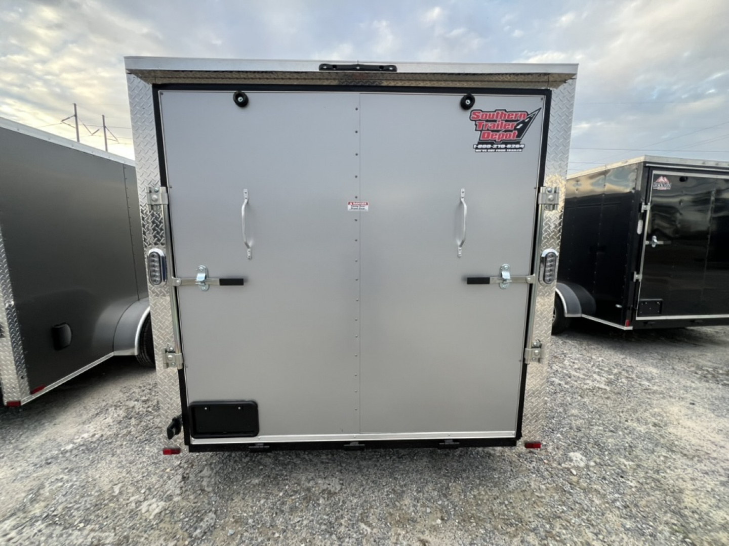New 2027 Arising 7x14 Tandem Axle EKO Enclosed Cargo Trailer – Gray Polycore