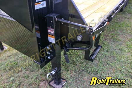 New 2026 8.5X25 MAXX-D GOOSENECK EQUIPMENT TRAILER