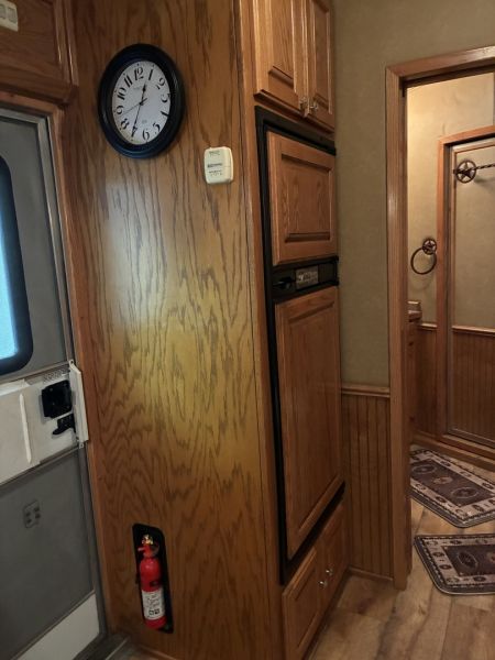 Used 2011 Cherokee 4H 12'LQ Horse Trailer