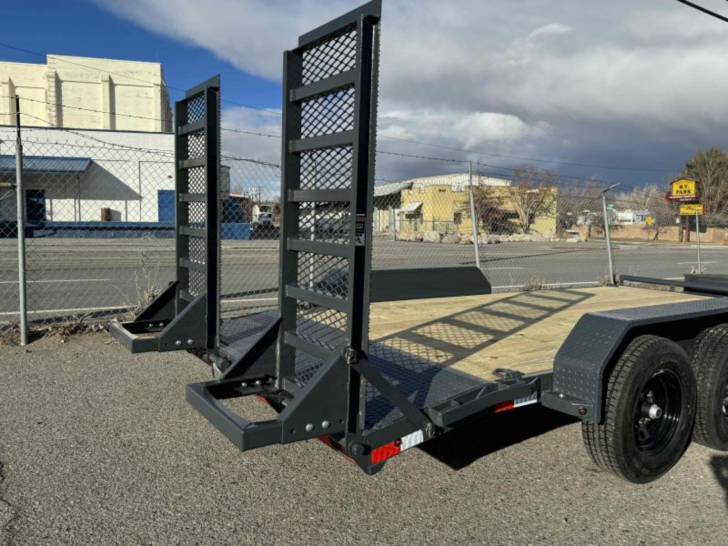 New 2024 Lamar 83" X 16' CC - 10k Car Hauler Equipment Trailer