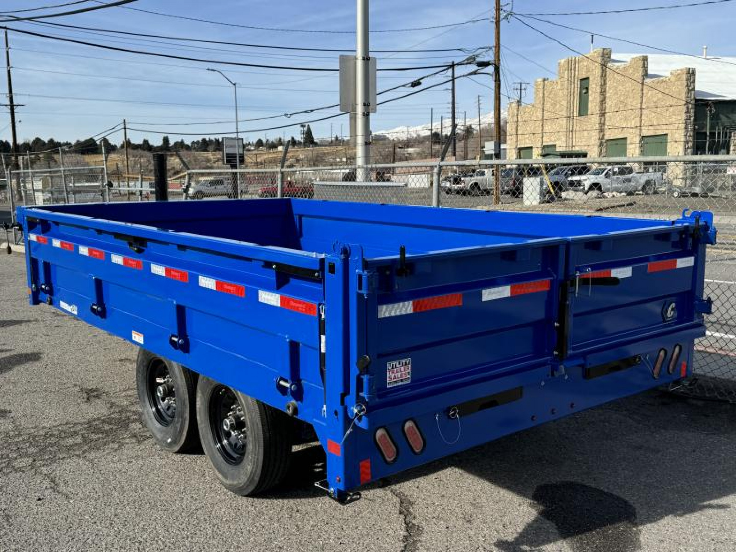 New 2025 Diamond C DOD 96"x14' - 14.9K Deckover Telescopic Dump Trailer