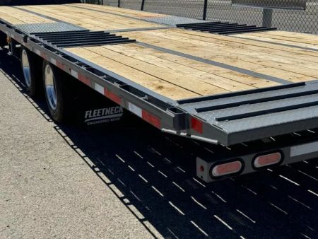 New 2025 Diamond C FMAX212 32' Pacesetter Edition - 25.9K Gooseneck Equipment Trailer