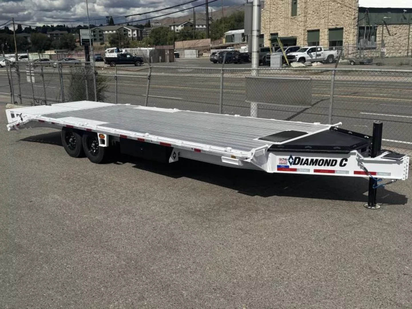 New 2026 Diamond C DEC 26' Max Ramp - 14.9K Deckover Equipment Trailer