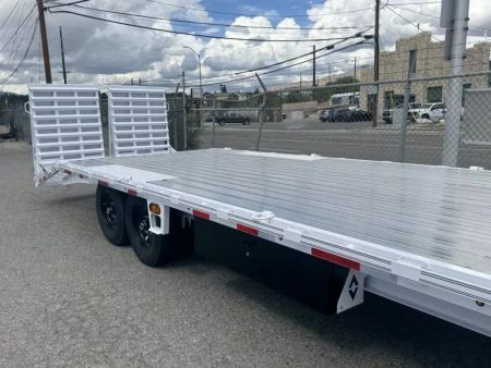 New 2026 Diamond C DEC 26' Max Ramp - 14.9K Deckover Equipment Trailer