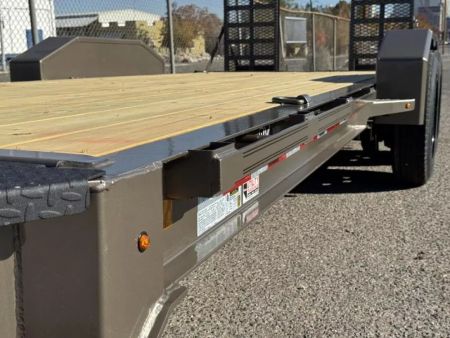 New 2026 Diamond C LPX 20' - 18K Equipment Trailer