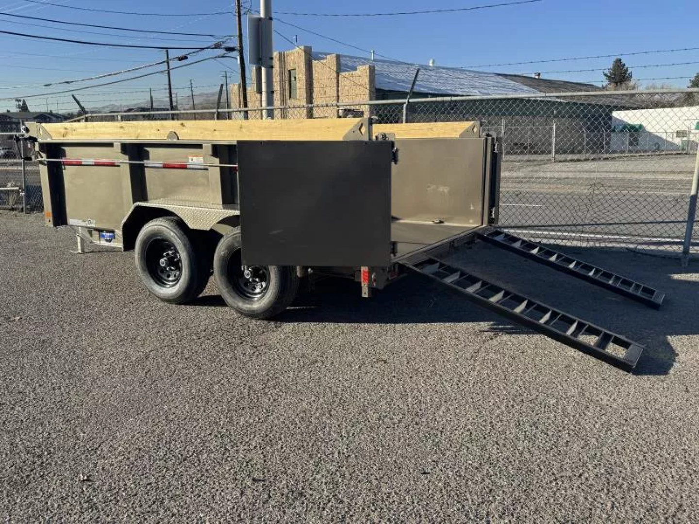 New 2027 Diamond C MDT 12' 32" Sides- 10K Telescopic Dump Trailer