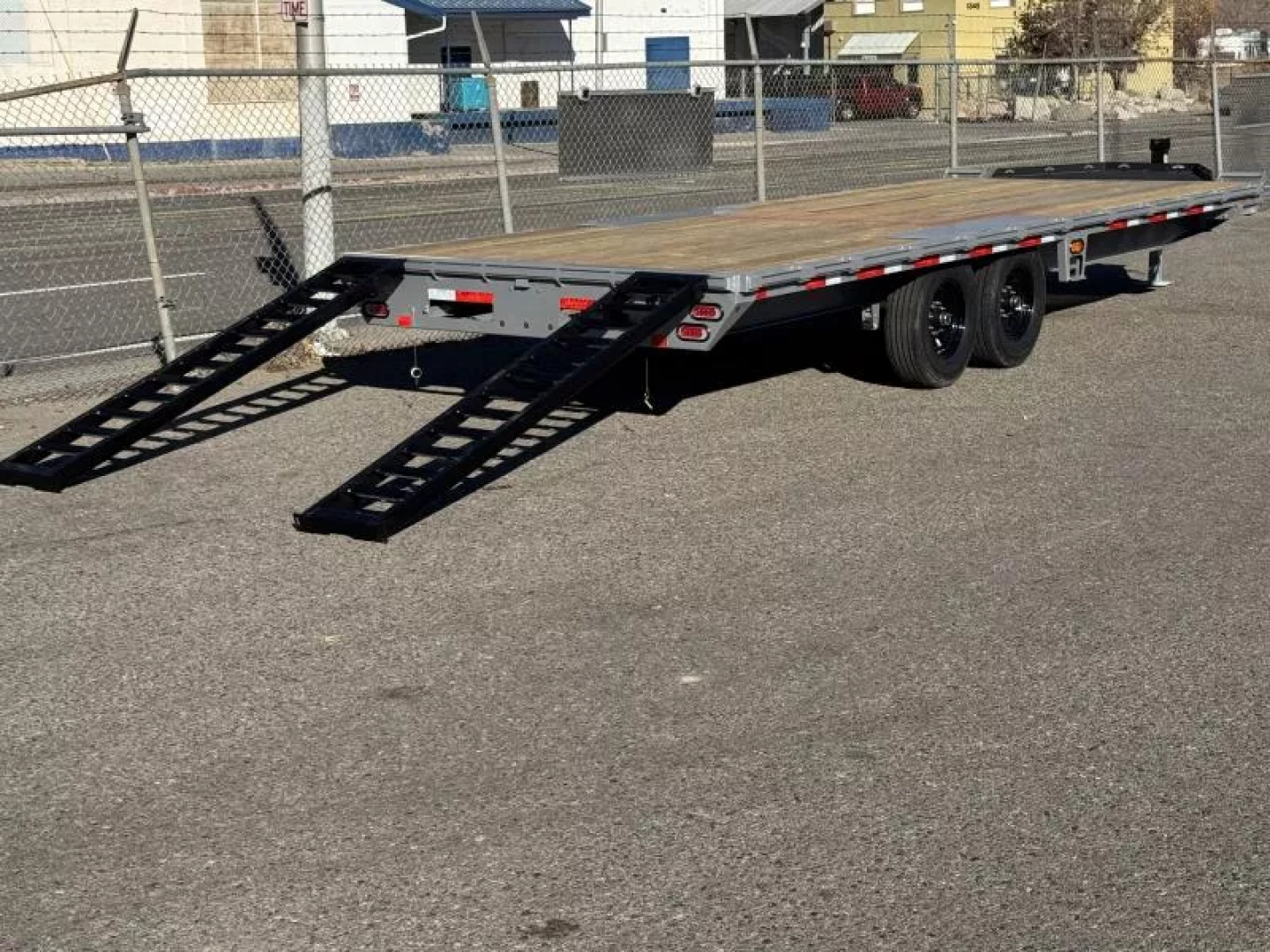 New 2027 Diamond C DEC 22' - 15.5K Deckover Equipment Trailer