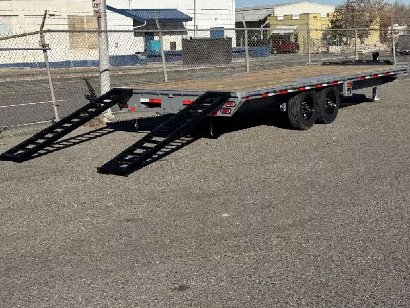 New 2027 Diamond C DEC 22' - 15.5K Deckover Equipment Trailer
