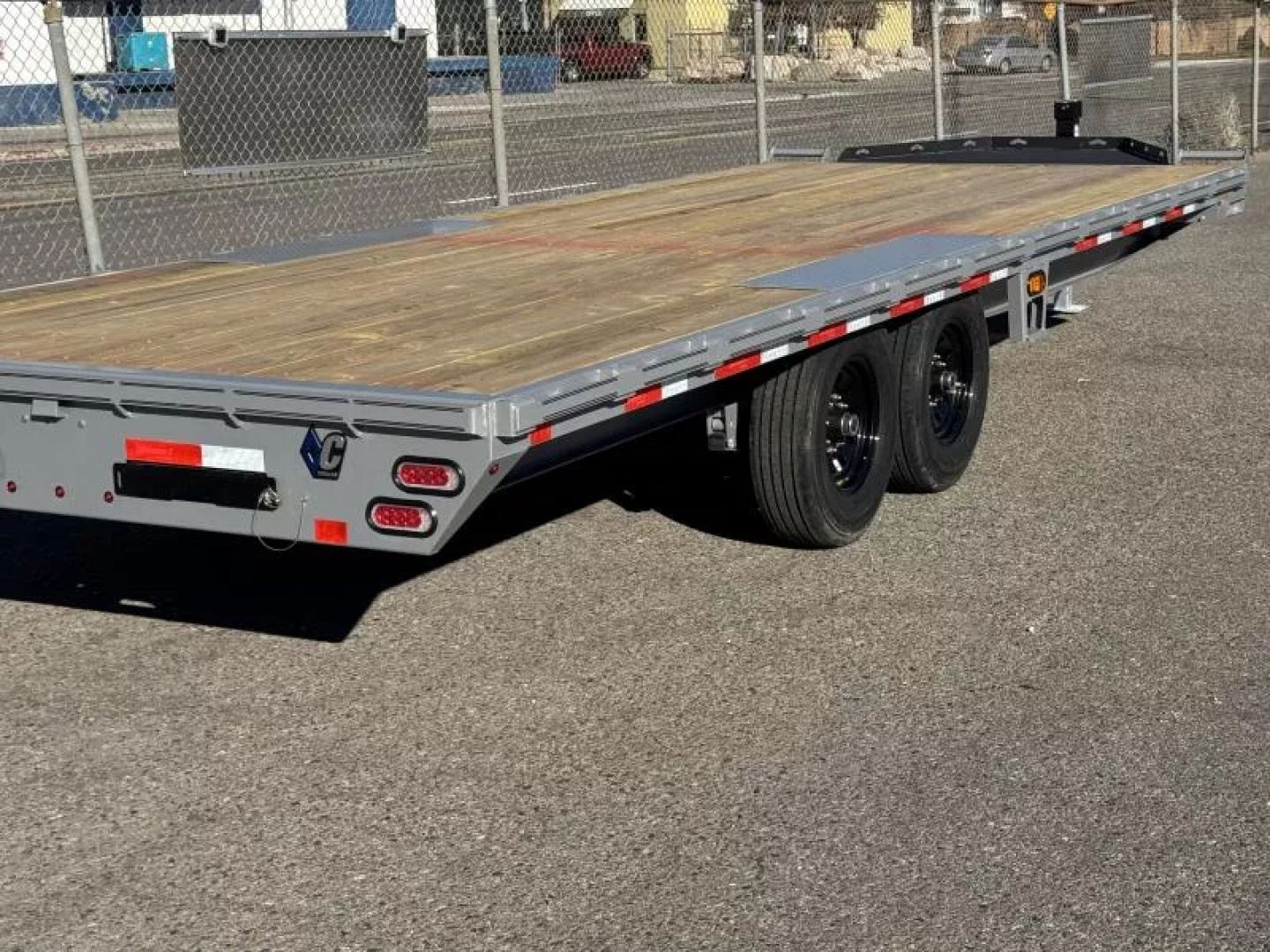 New 2027 Diamond C DEC 22' - 15.5K Deckover Equipment Trailer