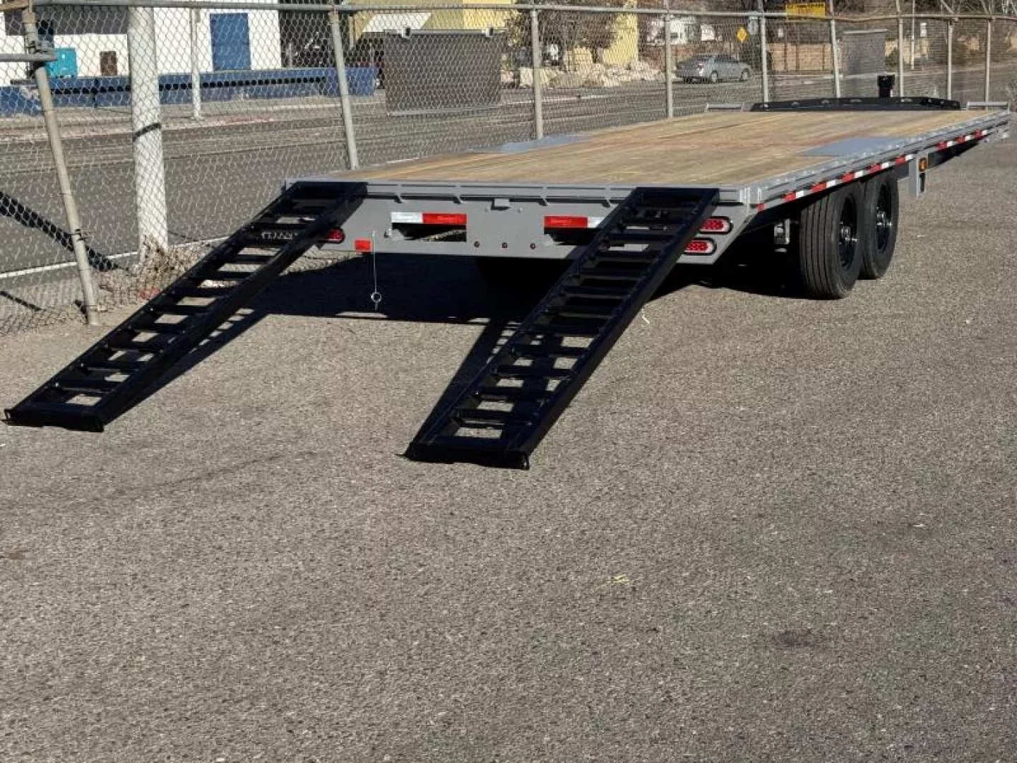 New 2027 Diamond C DEC 22' - 15.5K Deckover Equipment Trailer