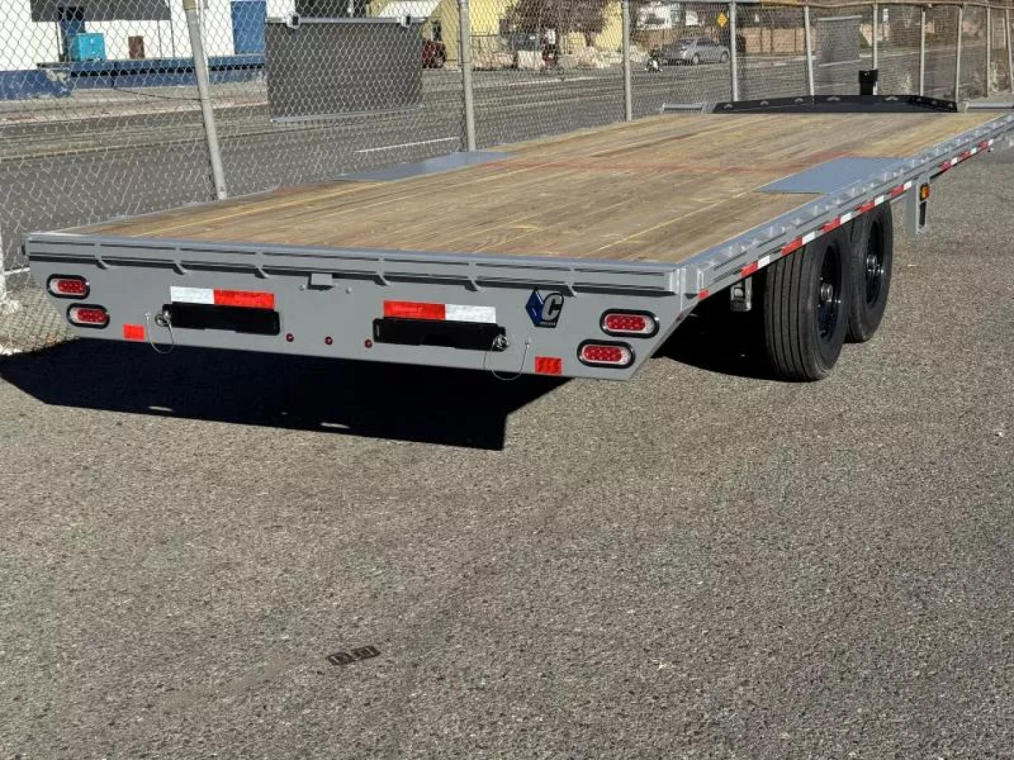 New 2027 Diamond C DEC 22' - 15.5K Deckover Equipment Trailer