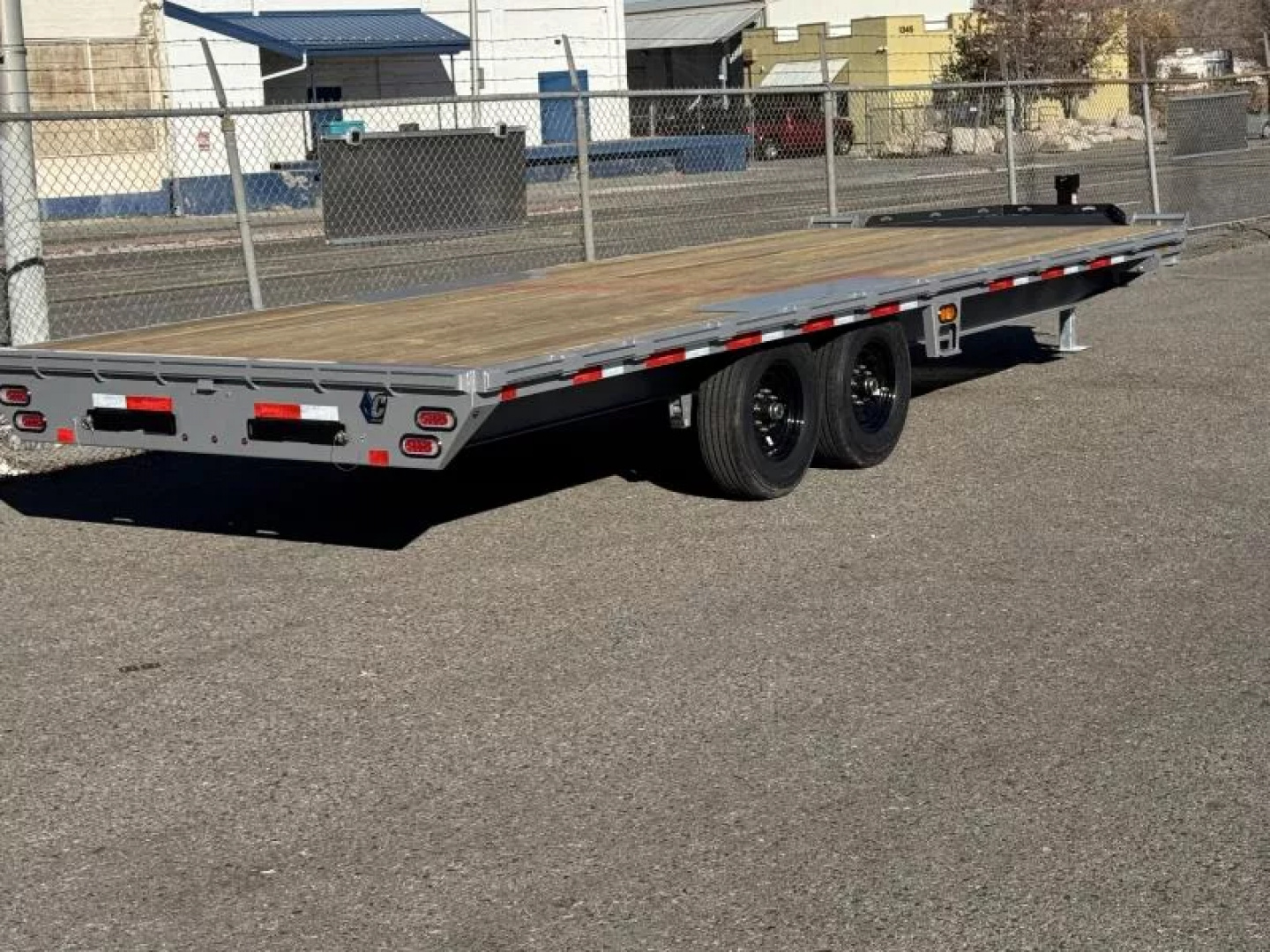 New 2027 Diamond C DEC 22' - 15.5K Deckover Equipment Trailer