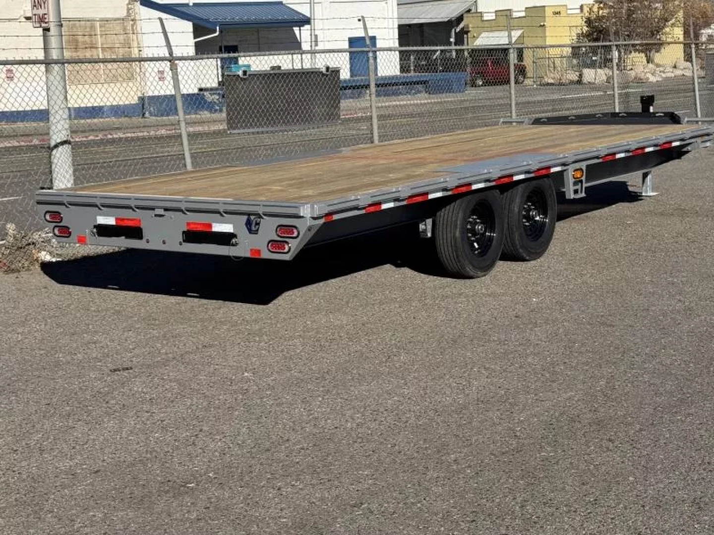 New 2027 Diamond C DEC 22' - 15.5K Deckover Equipment Trailer