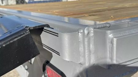 New 2027 Diamond C DEC 22' - 15.5K Deckover Equipment Trailer