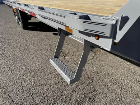 New 2027 Diamond C DEC 22' - 15.5K Deckover Equipment Trailer