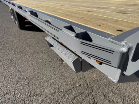 New 2027 Diamond C DEC 22' - 15.5K Deckover Equipment Trailer