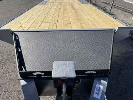 New 2027 Diamond C DEC 22' - 15.5K Deckover Equipment Trailer
