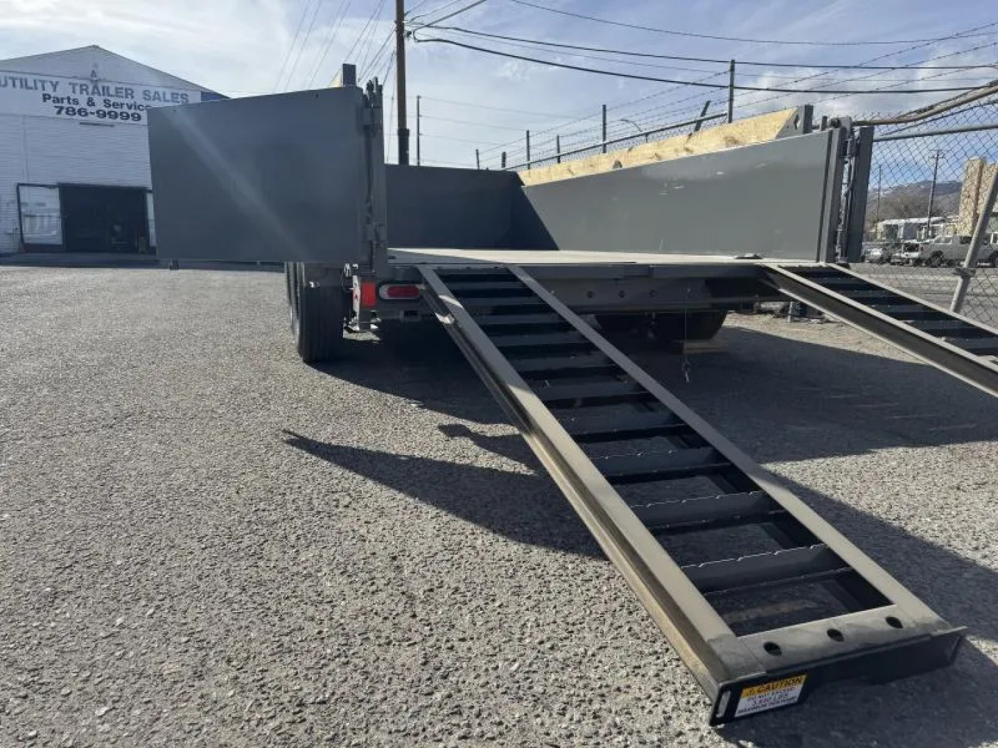 New 2027 Diamond C LPT 14' 7 GA. - 15.5K Telescopic Dump Trailer