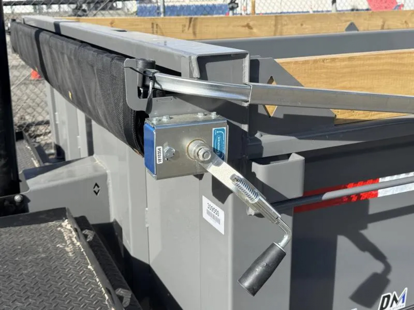 New 2027 Diamond C LPT 14' 7 GA. - 15.5K Telescopic Dump Trailer