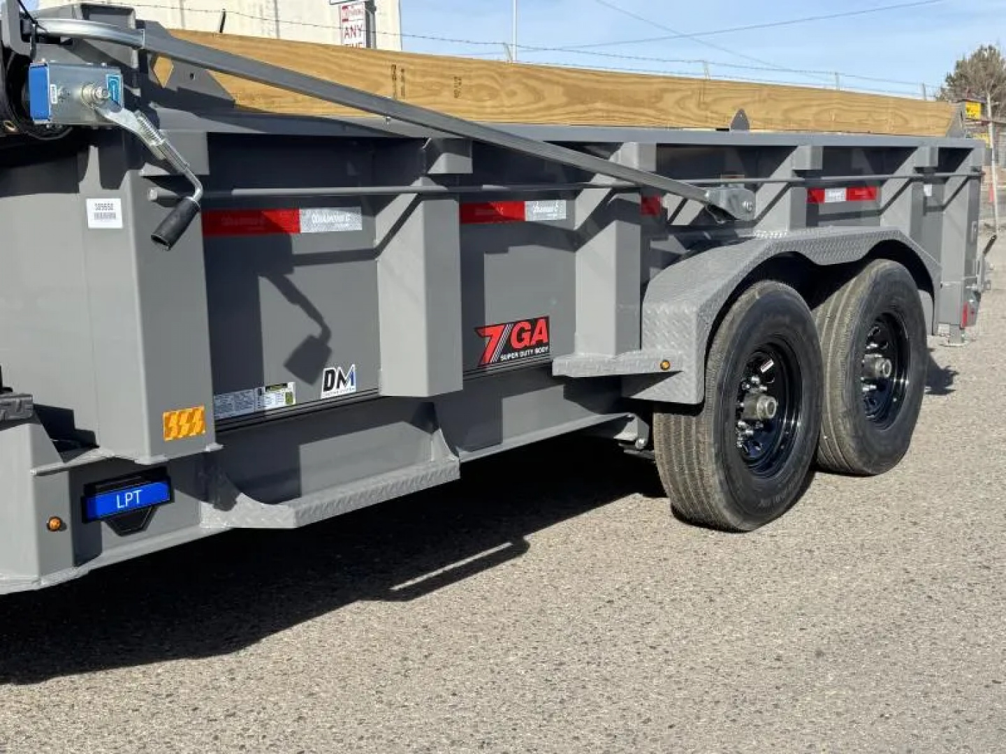 New 2027 Diamond C LPT 14' 7 GA. - 15.5K Telescopic Dump Trailer