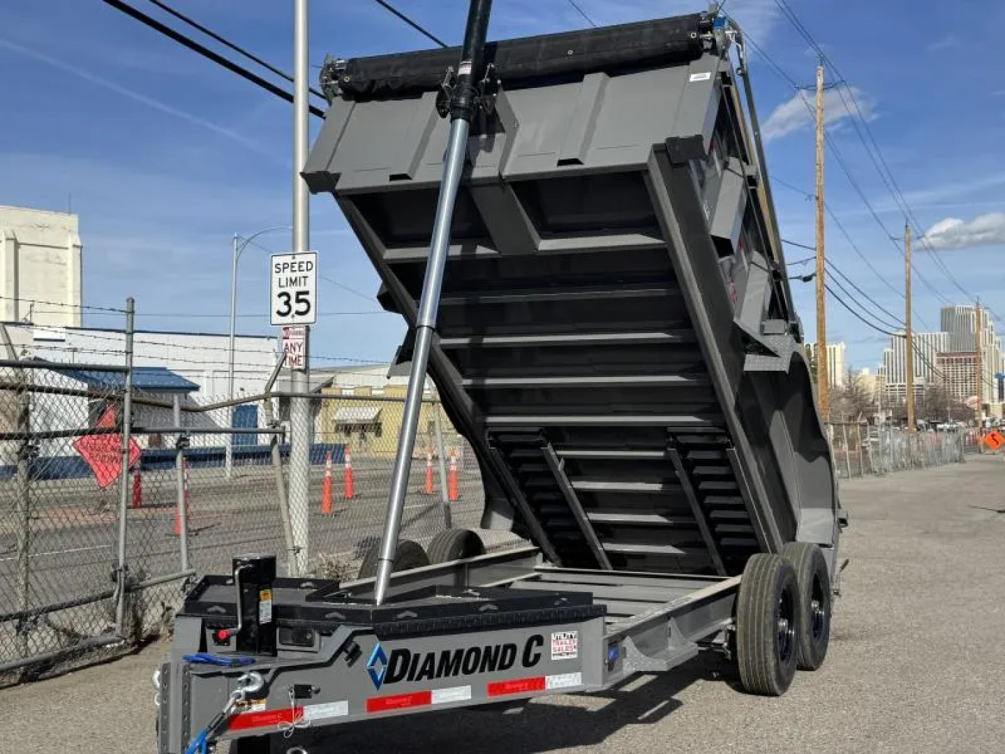 New 2027 Diamond C LPT 14' 7 GA. - 15.5K Telescopic Dump Trailer