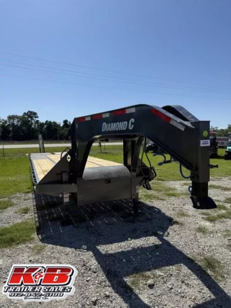 New 2025 Diamond C Trailers FMAX210 MR Equipment Trailer
