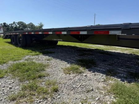 New 2025 Diamond C Trailers FMAX210 MR Equipment Trailer